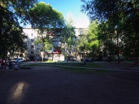 Тольятти, улица Ушакова, дом 44. многоквартирный дом