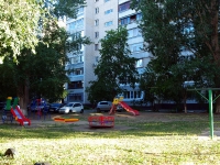 Togliatti, Ushakov st, house 28. Apartment house
