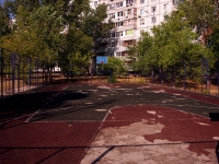 Тольятти, улица Лизы Чайкиной, спортивная площадка 