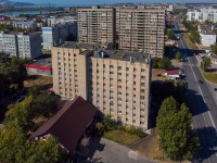 Togliatti, Shlyuzovaya st, house 33. Apartment house