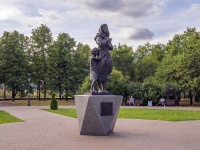 Тольятти, скульптурная композиция «Ожидание солдата»улица Юбилейная, скульптурная композиция «Ожидание солдата»