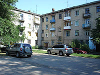 Syzran, st Gidroturbinnaya, house 26. Apartment house