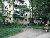 塞兹兰市, Kadrovaya st, 房屋 41. 公寓楼