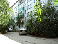 Syzran, Krasilnikov st, house 42. Apartment house