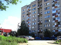 neighbour house: st. Oktyabrskaya, house 1. Apartment house