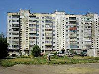 Syzran, Zhukov st, house 327. Apartment house