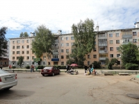 Pokhvistnevo, Gagarin st, house 35. Apartment house