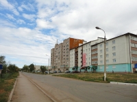 Pokhvistnevo, st Kooperativnaya, house 128. Apartment house