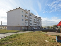 Pokhvistnevo, Orlikov st, house 1. Apartment house