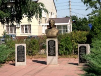 Kinel, monument сотрудникам милиции, погибшим при исполнении долгаKrymskaya st, monument сотрудникам милиции, погибшим при исполнении долга