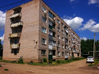 Kinel, Mostovaya st, house 22. Apartment house
