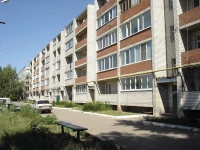 Kinel, Ukrainskaya st, house 46. Apartment house