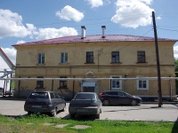 Kinel, Yuzhnaya st, house 42. Apartment house