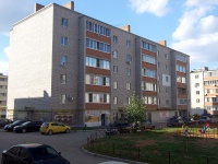 基涅利, Festivalnaya st, 房屋 2В. 公寓楼