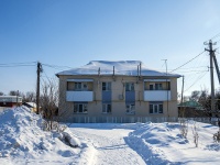 Bolshaya Glushitsa, st Sovetskaya, house 2. Apartment house