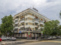 Saratov, st Volskaya, house 38/40. Apartment house