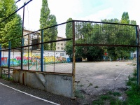 соседний дом: ул. Университетская. спортивная площадка