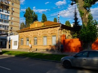 Саратов, улица Астраханская, дом 102 к.2. офисное здание