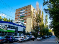 Саратов, улица Пугачева Е.И., дом 82. многоквартирный дом