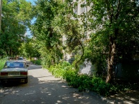 Саратов, улица Белоглинская, дом 15. многоквартирный дом
