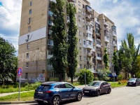 соседний дом: ул. Симбирцева В.Н., дом 26/30. многоквартирный дом