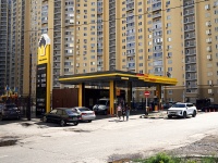 соседний дом: ул. Симбирцева В.Н., дом 42. автозаправочная станция "Роснефть"