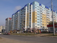 Saratov, st Chekhov, house 10. Apartment house