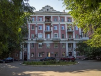 Saratov, st Radishchev, house 27. Apartment house