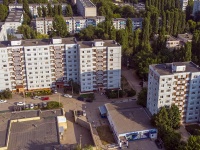 Balakovo, avenue Geroev, house 36. Apartment house