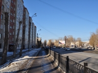 叶卡捷琳堡市, Tekhnicheskaya , 房屋 67. 公寓楼