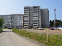 Yekaterinburg, Manevrovaya st, house 27. Apartment house