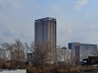 Yekaterinburg, Hrustalnogorskaya st, house 87. Apartment house