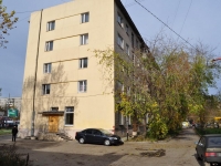 Yekaterinburg, Shchors st, house 27. Apartment house with a store on the ground-floor