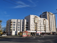 Екатеринбург, улица Щорса, дом 128. жилой дом с магазином