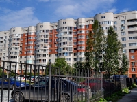 Yekaterinburg, Akademik Shvarts st, house 20/4. Apartment house