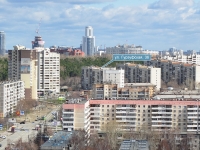 叶卡捷琳堡市, Gurzufskaya st, 房屋 36. 公寓楼