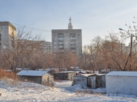 Yekaterinburg, Sovetskaya st, house 2. Apartment house