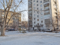 Yekaterinburg, Sovetskaya st, house 17. Apartment house