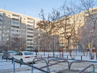 Yekaterinburg, Sovetskaya st, house 52. Apartment house