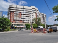叶卡捷琳堡市, Sulimov str, 房屋 6. 公寓楼