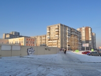 Yekaterinburg, Samotsvetny Blvd, house 6. Apartment house
