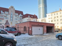 Yekaterinburg, Krasnoarmeyskaya st, garage (parking) 
