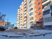 Yekaterinburg, Kolkhoznikov st, house 10. Apartment house