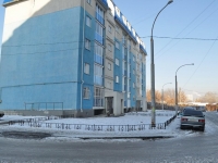 叶卡捷琳堡市, Pokhodnaya st, 房屋 63. 公寓楼