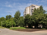 Yekaterinburg, Pokhodnaya st, house 72. Apartment house