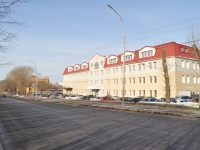 Екатеринбург, улица Новинская, дом 13. офисное здание