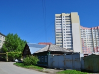Екатеринбург, улица Ляпустина, дом 25. многоквартирный дом