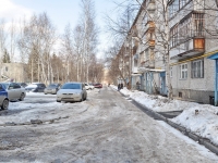 Yekaterinburg, Deryabinoy str, house 49/2. Apartment house