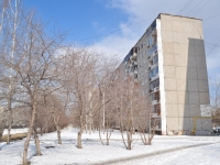 Yekaterinburg, Deryabinoy str, house 51. Apartment house