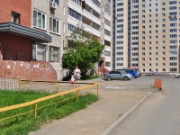 Екатеринбург, улица Металлургов, дом 52. многоквартирный дом